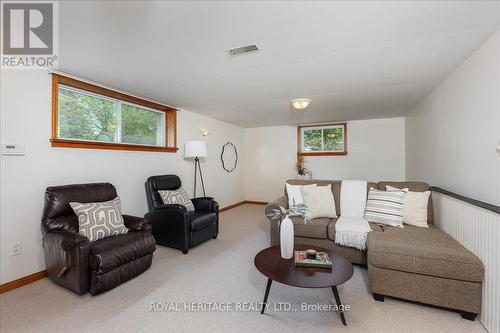 316 Angeline Street S, Kawartha Lakes, ON - Indoor Photo Showing Bathroom