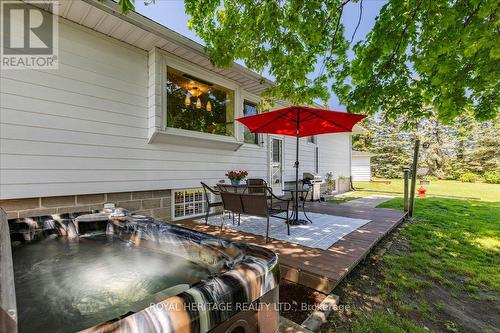 316 Angeline Street S, Kawartha Lakes, ON - Outdoor With Backyard