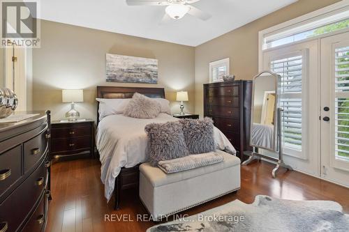 32 Pinot Trail, Niagara-On-The-Lake, ON - Indoor Photo Showing Bedroom