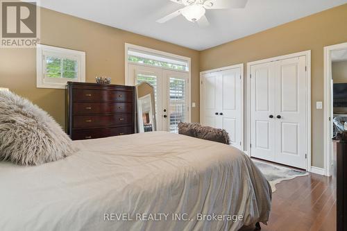 32 Pinot Trail, Niagara-On-The-Lake, ON - Indoor Photo Showing Bedroom