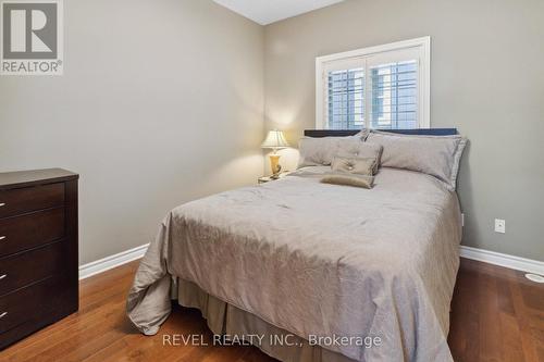 32 Pinot Trail, Niagara-On-The-Lake, ON - Indoor Photo Showing Bedroom