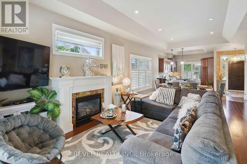 32 Pinot Trail, Niagara-On-The-Lake, ON - Indoor Photo Showing Living Room With Fireplace