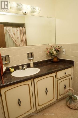 3735 Ninth Line, Bradford West Gwillimbury, ON - Indoor Photo Showing Bathroom