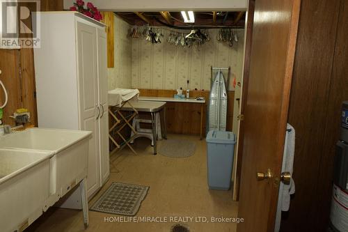 3735 Ninth Line, Bradford West Gwillimbury, ON - Indoor Photo Showing Laundry Room