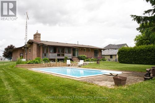 3735 Ninth Line, Bradford West Gwillimbury, ON - Outdoor With In Ground Pool With Backyard