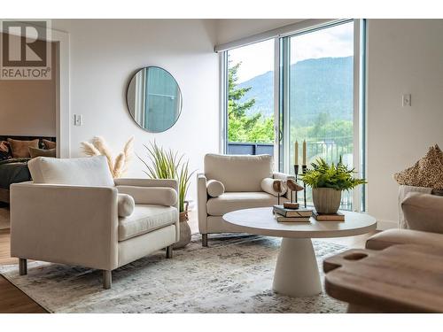 514 Victoria  Street Unit# 511, Nelson, BC - Indoor Photo Showing Living Room