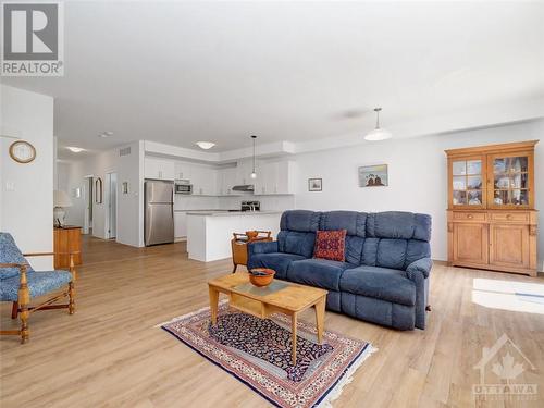 40 Tom Gavinski Street, Arnprior, ON - Indoor Photo Showing Living Room