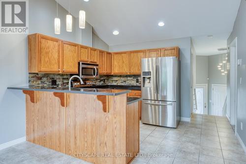 11816 Boulder Crescent, Windsor, ON - Indoor Photo Showing Kitchen