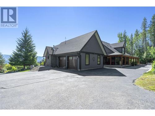 3901 60 Street Nw, Salmon Arm, BC - Outdoor