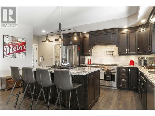 3901 60 Street Nw, Salmon Arm, BC - Indoor Photo Showing Kitchen With Upgraded Kitchen