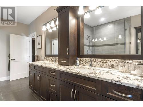 3901 60 Street Nw, Salmon Arm, BC - Indoor Photo Showing Bathroom