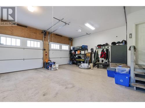 3901 60 Street Nw, Salmon Arm, BC - Indoor Photo Showing Garage
