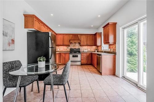 5228 Garland Crescent, Burlington, ON - Indoor Photo Showing Kitchen With Stainless Steel Kitchen