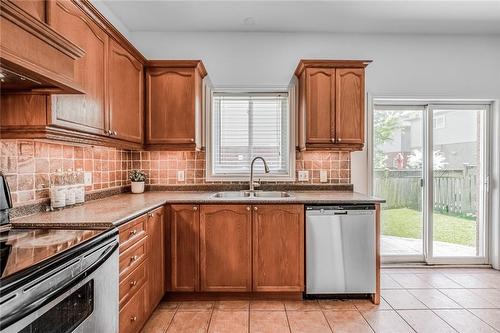 5228 Garland Crescent, Burlington, ON - Indoor Photo Showing Kitchen With Double Sink