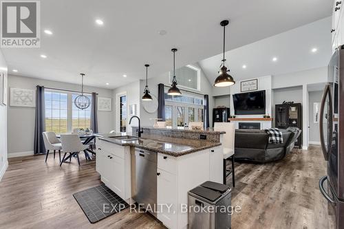 505 Eldon Station Road, Kawartha Lakes, ON - Indoor Photo Showing Kitchen With Upgraded Kitchen