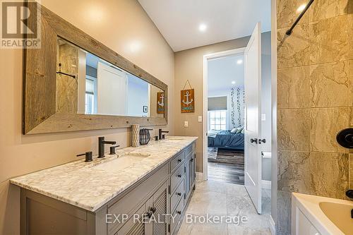 505 Eldon Station Road, Kawartha Lakes, ON - Indoor Photo Showing Bathroom