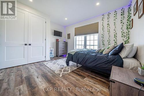 505 Eldon Station Road, Kawartha Lakes, ON - Indoor Photo Showing Bedroom