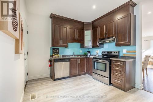 223 Burris Street, Hamilton, ON - Indoor Photo Showing Kitchen