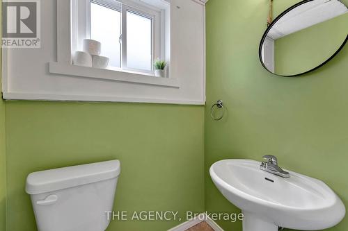 26 Centennial Avenue, Tillsonburg, ON - Indoor Photo Showing Bathroom