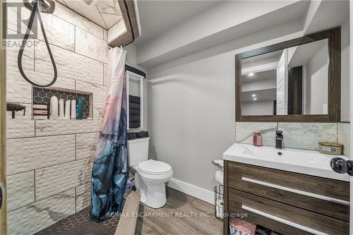 1419 Norfolk County 19 Road, Norfolk, ON - Indoor Photo Showing Bathroom