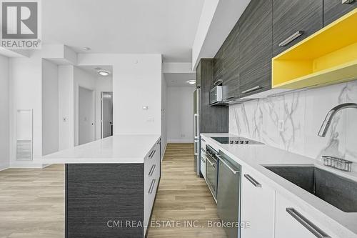 2209 - 36 Park Lawn Road, Toronto (Mimico), ON - Indoor Photo Showing Kitchen With Upgraded Kitchen