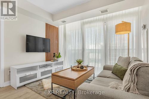 1220 - 160 Flemington Road, Toronto (Yorkdale-Glen Park), ON - Indoor Photo Showing Living Room