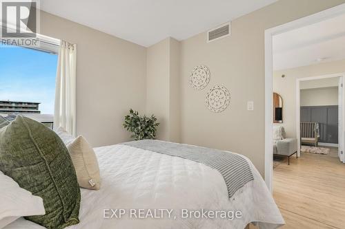 1220 - 160 Flemington Road, Toronto (Yorkdale-Glen Park), ON - Indoor Photo Showing Bedroom