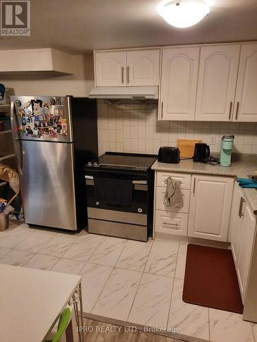 29 Savona Drive, Toronto (Alderwood), ON - Indoor Photo Showing Kitchen