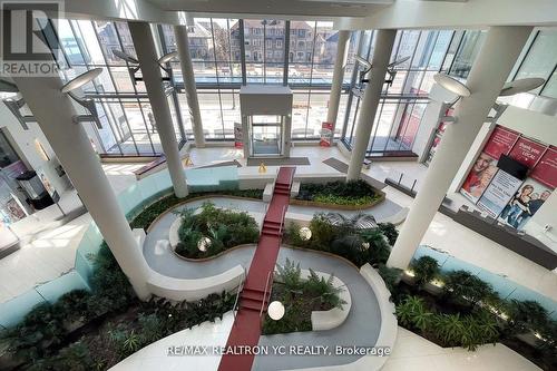 610 - 9090 Yonge Street, Richmond Hill, ON - Indoor Photo Showing Gym Room