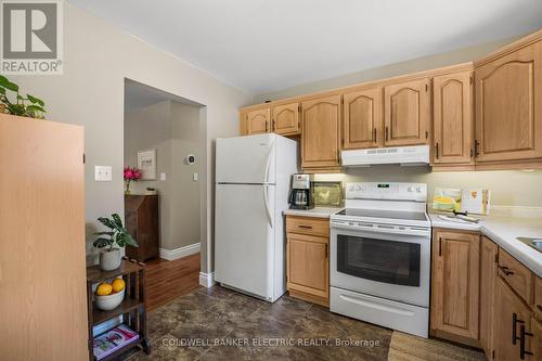 272 Heritage Park Drive, Greater Napanee, ON - Indoor Photo Showing Kitchen