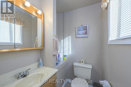 5054 Westchester Bourne, Thames Centre (Dorchester), ON - Indoor Photo Showing Bathroom