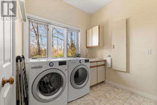 28 Golf Club Crescent, Kawartha Lakes, ON - Indoor Photo Showing Laundry Room