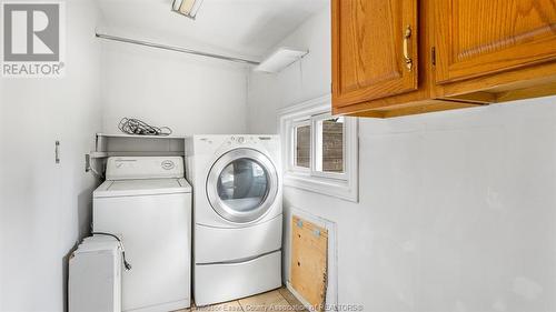 1312 Torquay Drive, Kingsville, ON - Indoor Photo Showing Laundry Room
