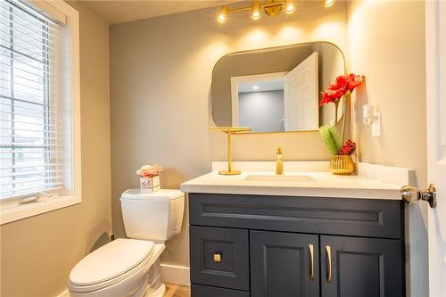 56 Whitwell Way, Binbrook, ON - Indoor Photo Showing Bathroom