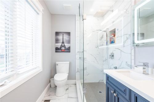 56 Whitwell Way, Binbrook, ON - Indoor Photo Showing Bathroom