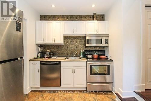 210 Mcdonnel Street, Peterborough, ON - Indoor Photo Showing Kitchen