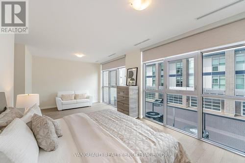 3636 Ferretti Court, Innisfil, ON - Indoor Photo Showing Bedroom