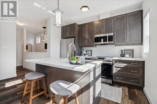 8B Shores Lane, Fort Erie, ON - Indoor Photo Showing Kitchen With Upgraded Kitchen