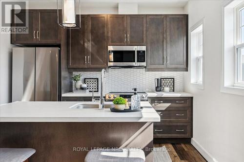 8B Shores Lane, Fort Erie, ON - Indoor Photo Showing Kitchen With Upgraded Kitchen