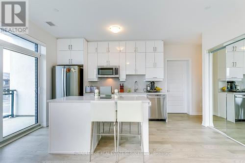 216 - 460 Gordon Krantz Avenue, Milton (Walker), ON - Indoor Photo Showing Kitchen With Upgraded Kitchen