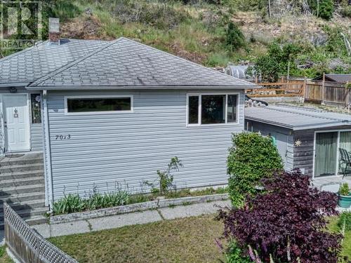 7013 Cranberry Street, Powell River, BC - Outdoor