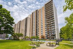 500 GREEN Road|Unit #1907  Stoney Creek, ON L8E 3M6