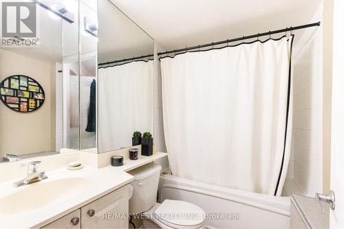 302 - 330 Adelaide Street E, Toronto, ON - Indoor Photo Showing Bathroom