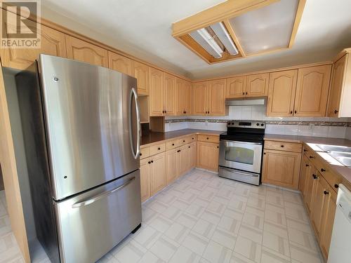 4729 Bolton Avenue, Terrace, BC - Indoor Photo Showing Kitchen