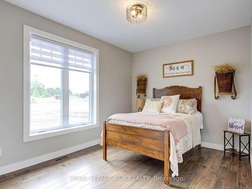 133 Parker Dr, Wellington North, ON - Indoor Photo Showing Bedroom