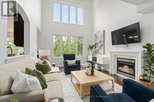 89 Foxtail Court, Halton Hills, ON - Indoor Photo Showing Living Room With Fireplace