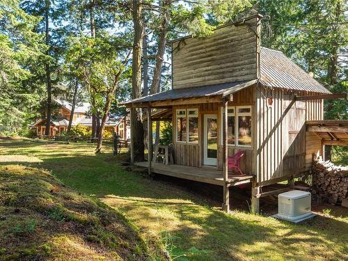 225 Sea Meadow Dr, Gabriola Island, BC 