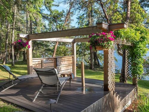 225 Sea Meadow Dr, Gabriola Island, BC 