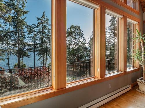 225 Sea Meadow Dr, Gabriola Island, BC 