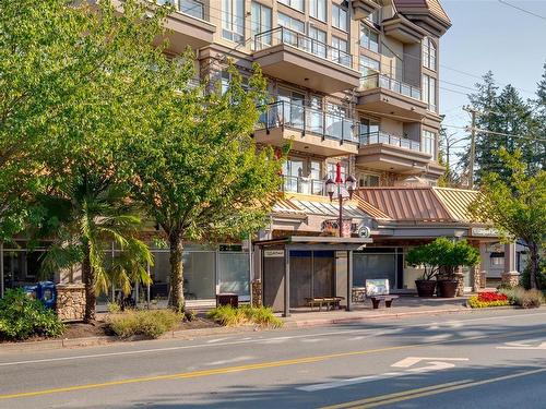 311-866 Goldstream Ave, Langford, BC - Outdoor